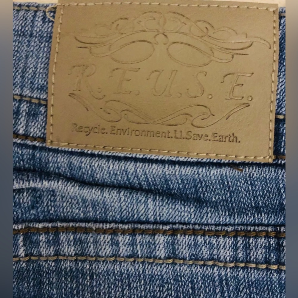 R.E.U.S.E Women’s Blue Jeans Size”29” Which Is Women’s Size 8 - Picture 8 of 9